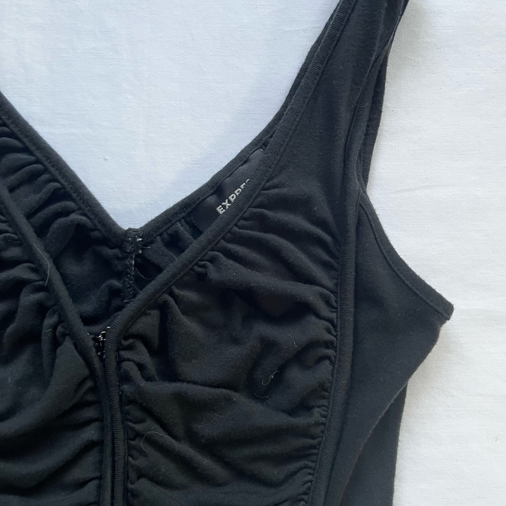 EXPRESS Ruched Zip-Up Camisole - Picture 5 of 12